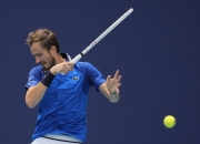 开云体育在线-包含西班牙网球队翻盘日本网球队，梅德韦杰夫送出助攻的词条