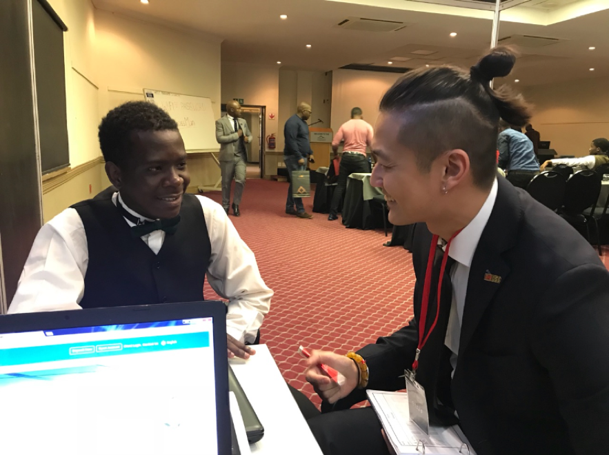 南非队夺金受邀回国接受盛大欢迎