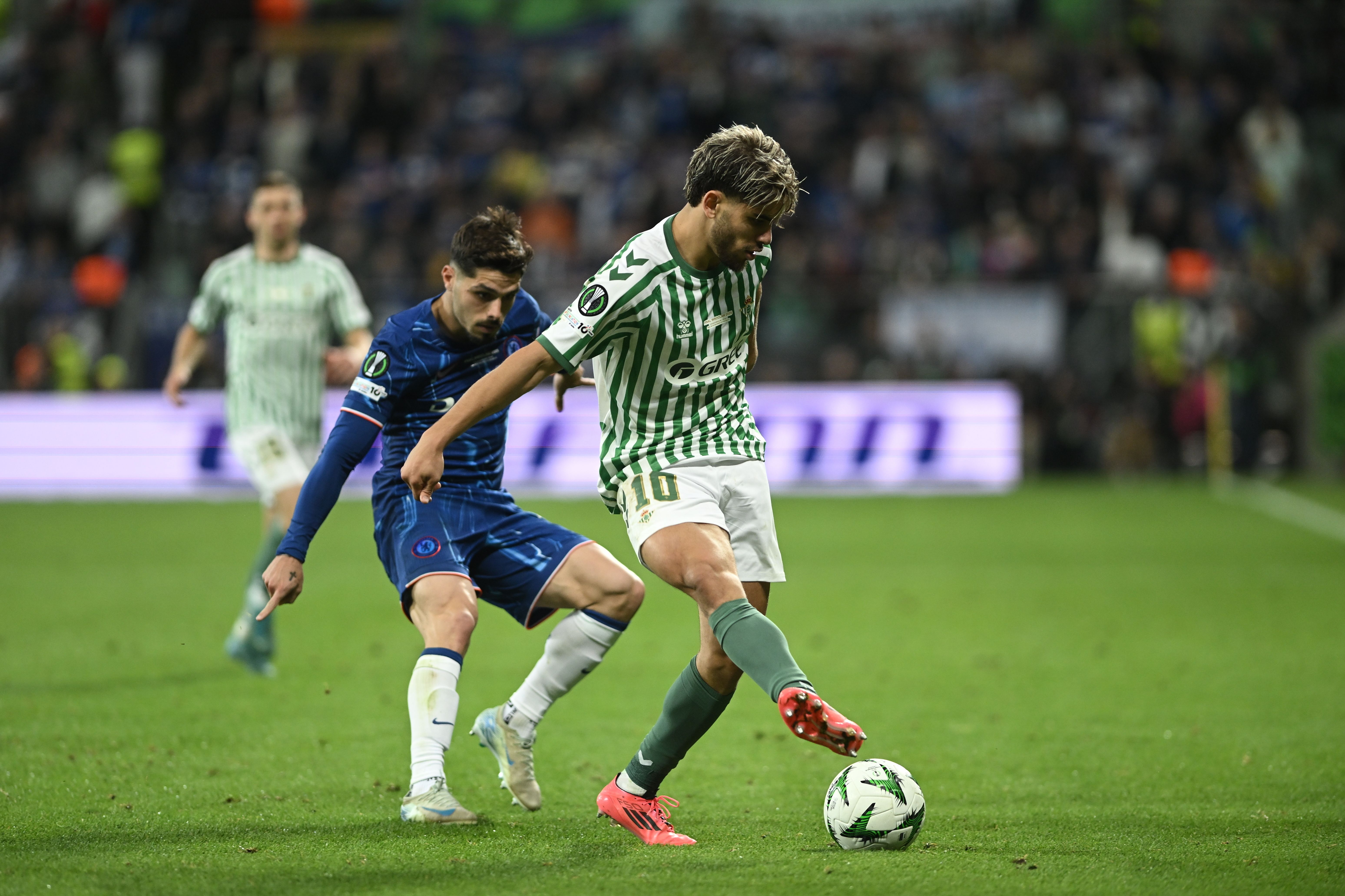 包含顶尖较量!欧洲足球震撼赛事拉开序幕的词条 包含顶尖较量!欧洲足球震撼赛事拉开序幕的词条