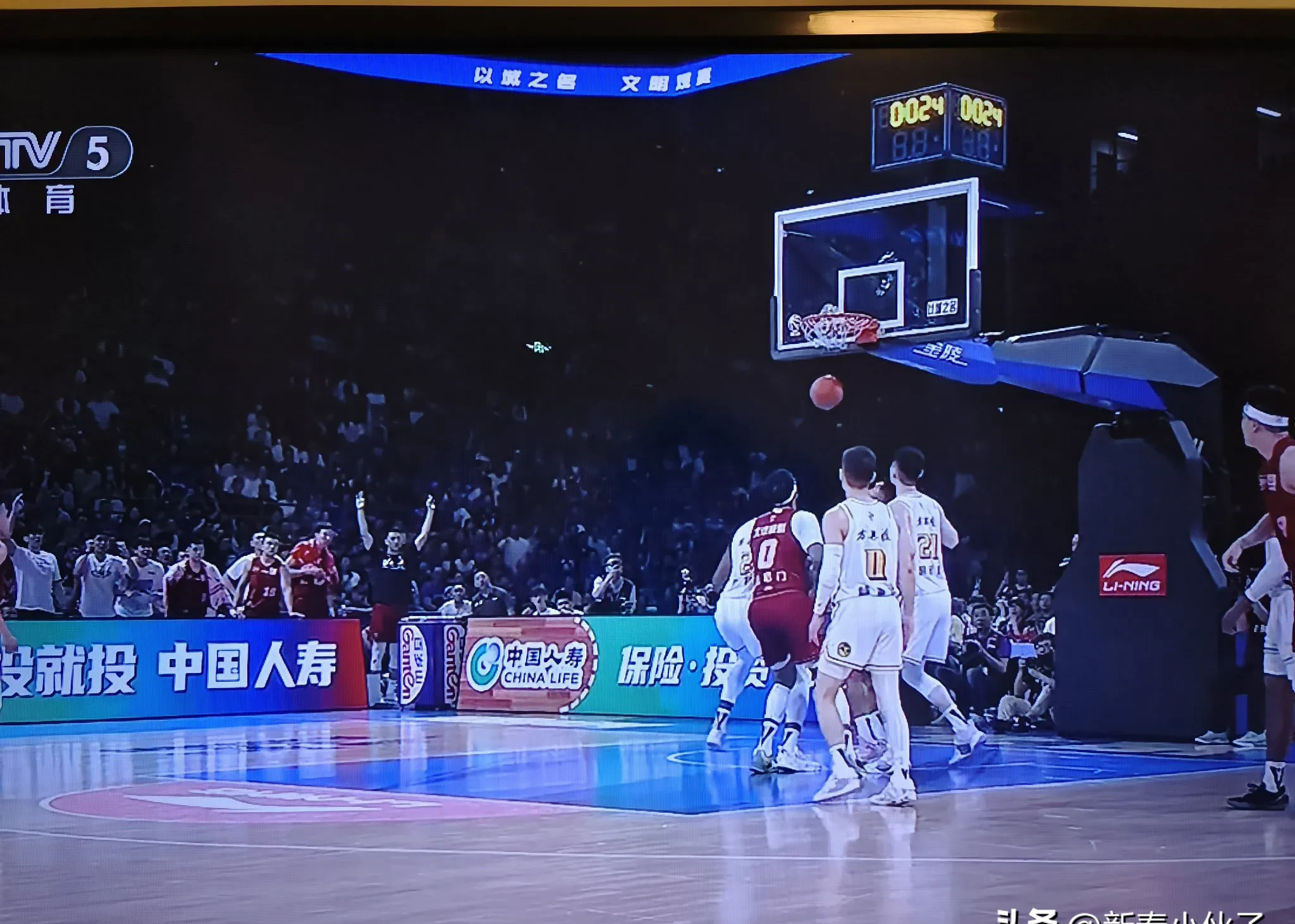 危急时刻!球队掌握局势,逆转成功 危急时刻!球队掌握局势,逆转成功