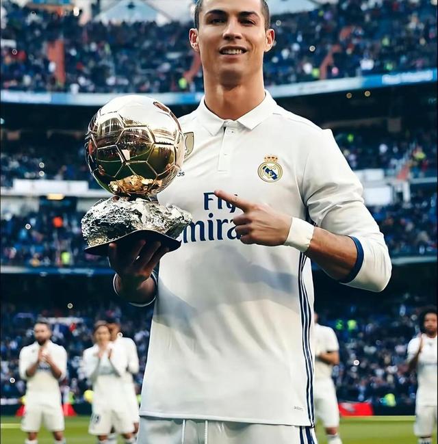 克里斯蒂亚诺·罗纳尔多再掀进球狂潮,手握金靴标 克里斯蒂亚诺·罗纳尔多再掀进球狂潮,手握金靴标