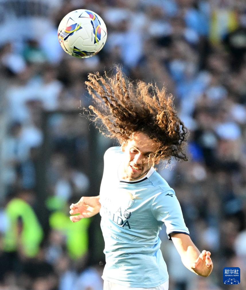 拉齐奥客场战平,球队在比赛中控制局面但未能赢球 拉齐奥客场战平,球队在比赛中控制局面但未能赢球