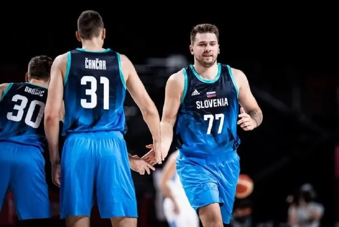 德国篮球联赛强强对决,谁能笑到最后? 德国篮球联赛强强对决,谁能笑到最后?