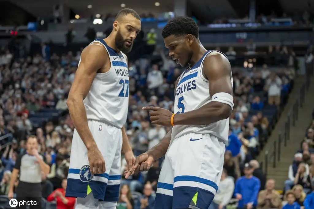 勇士爆冷热火B队,西蒙斯打破历史纪录的简单介绍 勇士爆冷热火B队,西蒙斯打破历史纪录的简单介绍