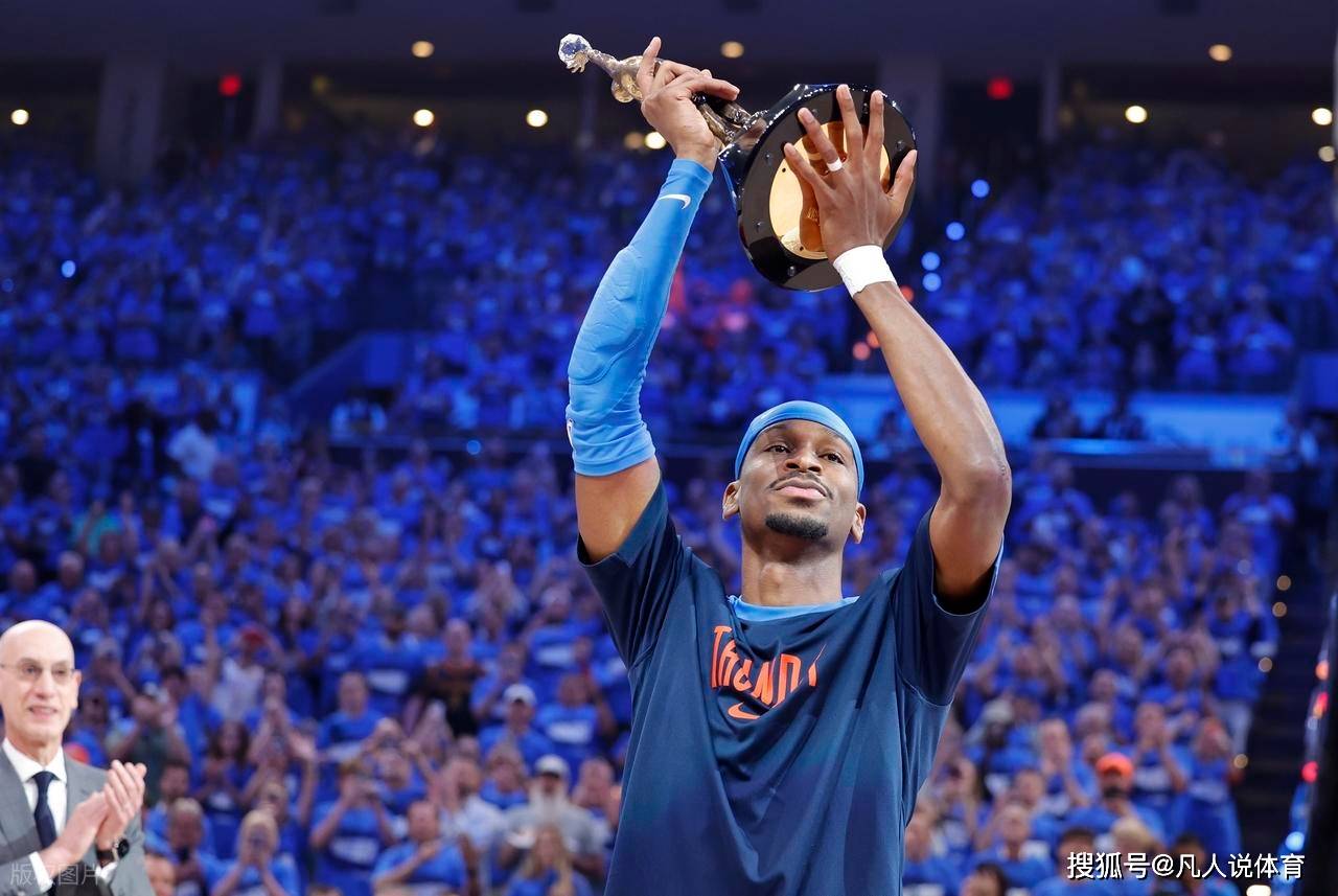 篮球选手刷新世界纪录，震撼全场的简单介绍