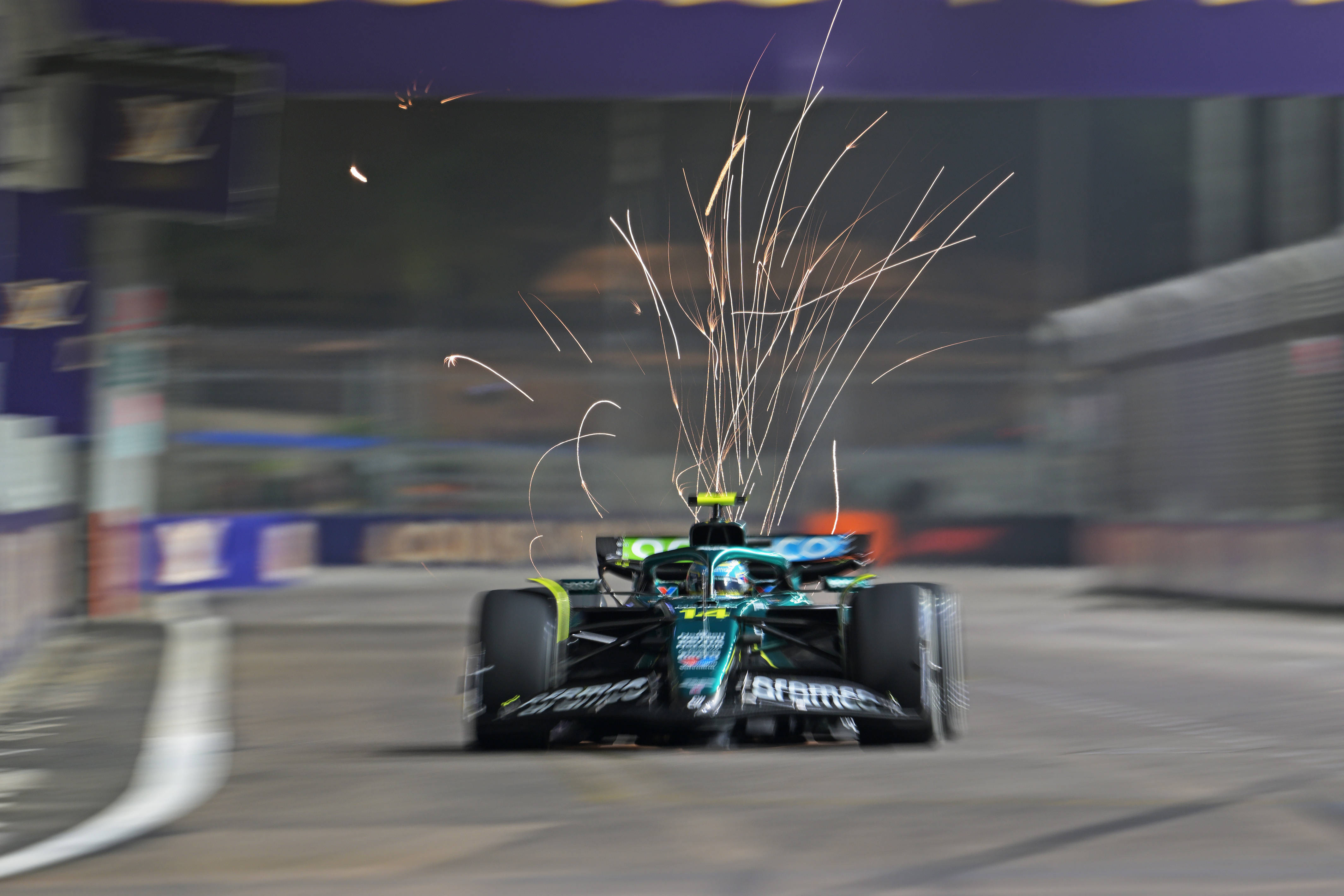 阿斯顿马丁碾压威廉姆斯，阿隆索统治全场的简单介绍