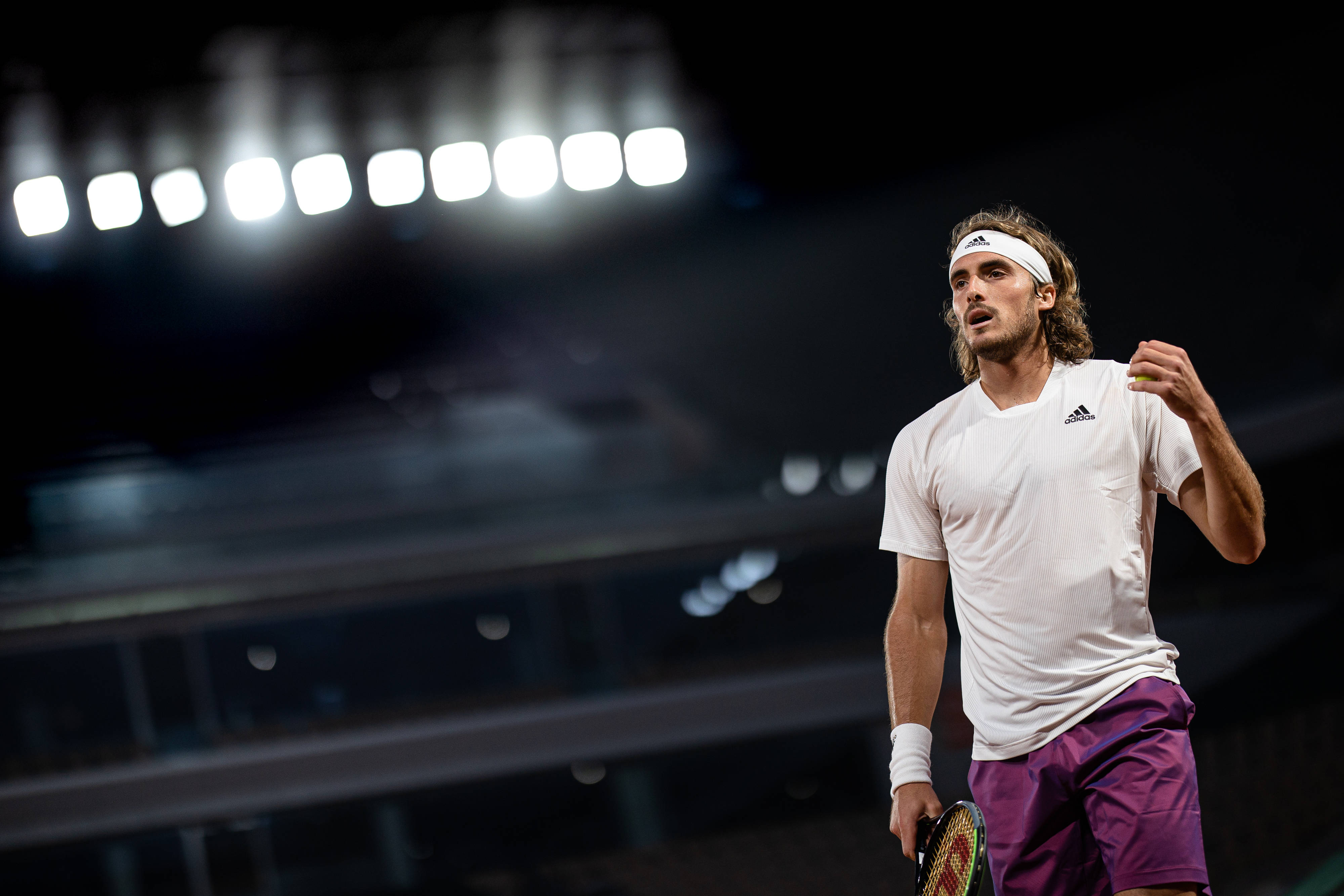 关于法网轻取蒙特卡洛大师赛，西西帕斯扛起全队的信息