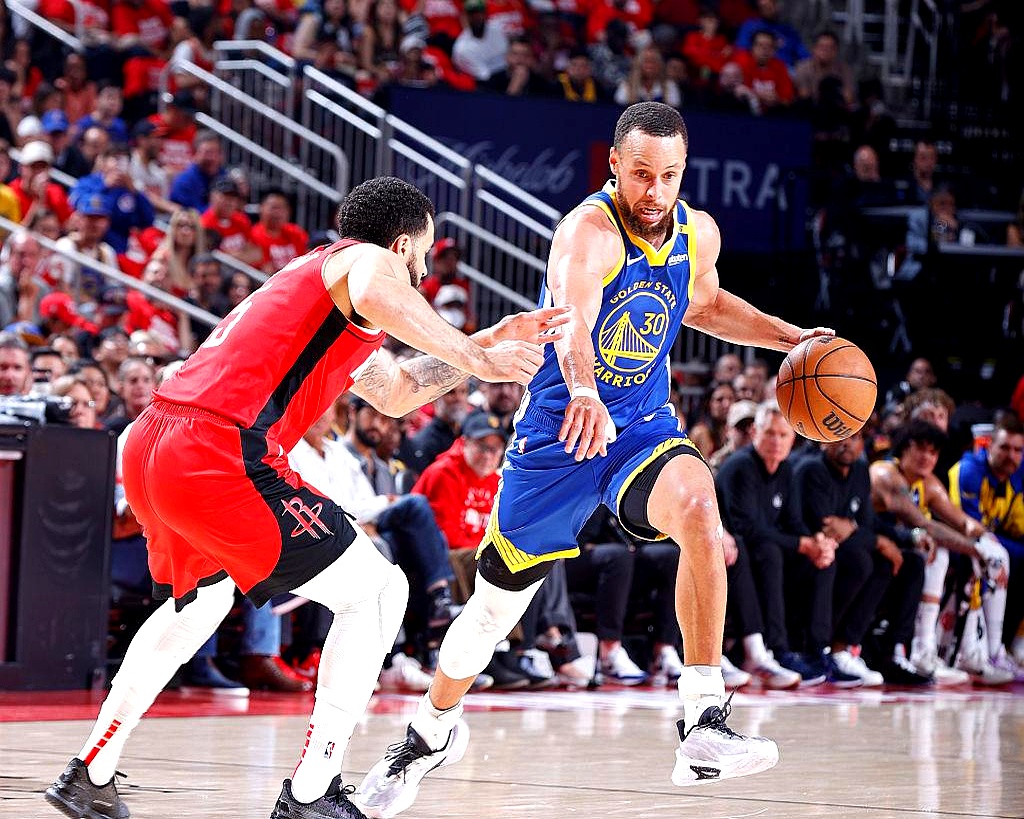 热火碾压雄鹿，武切维奇关键制胜