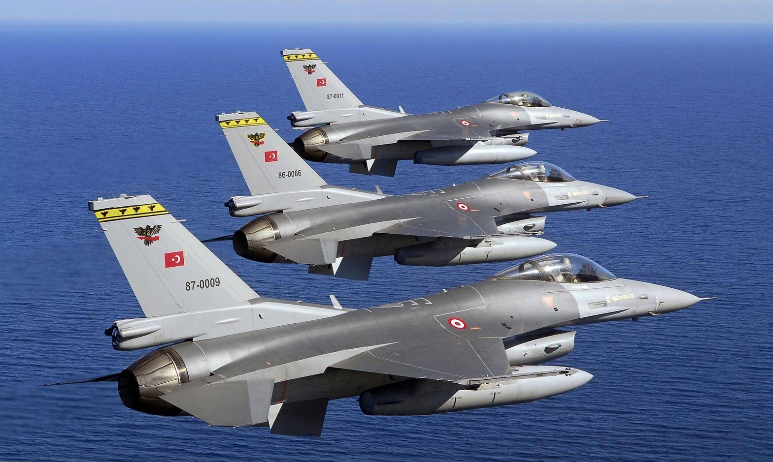 希腊逆转乌克兰，迪马利亚扛起全队